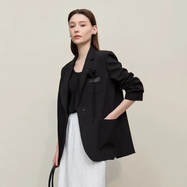 S5cc7b0bd12144a418e83c5f71053253em.webp Amii Women's Blazer 2026 Spring New Casual Notched Lapel Shoulder Pad Coat 3D Floral Detail Women's Versatile Loose Top