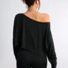 S6b8331dd76894d1194078b11a624c88du.webp Women'S Black Long Sleeve Blouse T-shirt Casual Asymmetrical Neck Strapless Top for Sporty