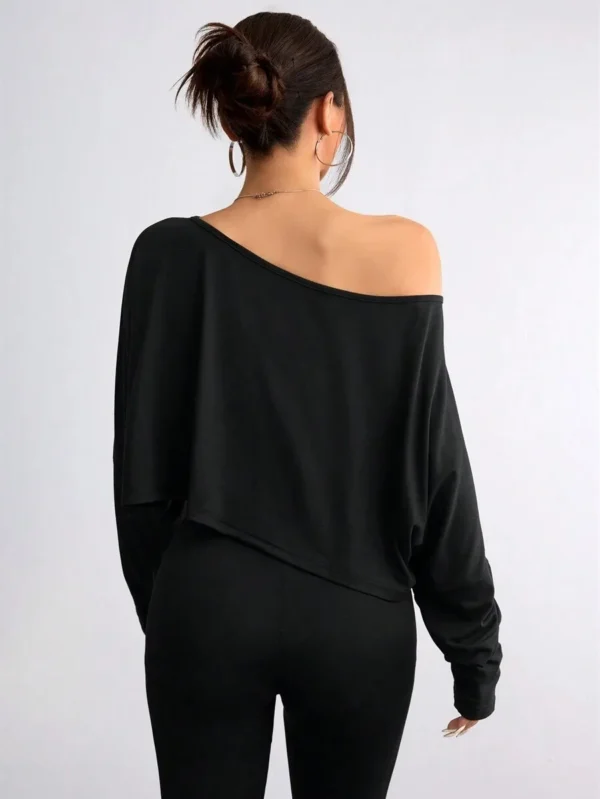 S6b8331dd76894d1194078b11a624c88du.webp Women'S Black Long Sleeve Blouse T-shirt Casual Asymmetrical Neck Strapless Top for Sporty