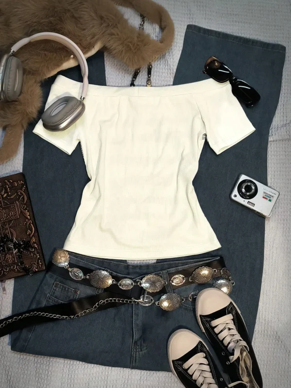 Women's Retro Off-Shoulder Long-Sleeved Slim-Fit T-Shirt, Adorned With Musical Note Print, Fashionable, Y2K Retro Style, High-Quality